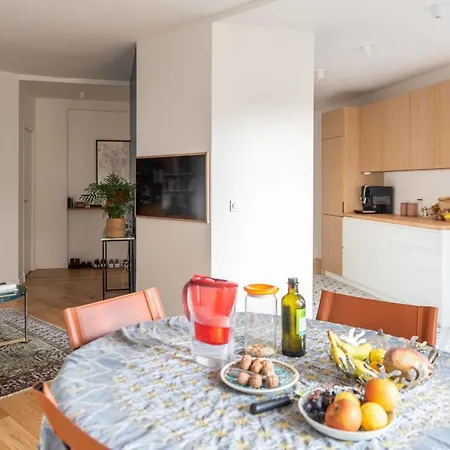 Daire Nice Spacious Nest In A Very Quiet