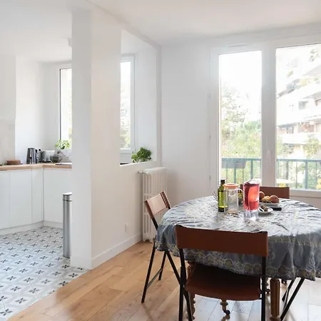 Nice Spacious Nest In A Very Quiet *